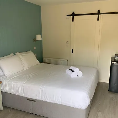 Belvedere House בית הארחה 3*