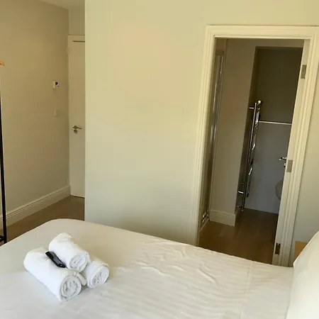 Belvedere House 3*